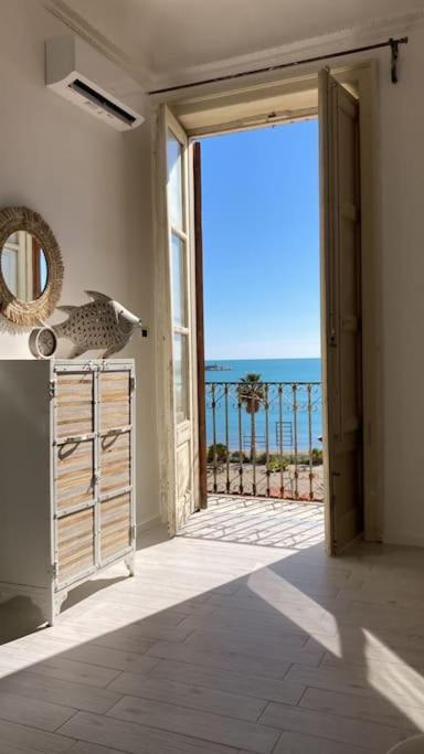 Magellano Suite. Fronte Mare + Free Park + Wi-Fi Porto Empedocle Buitenkant foto